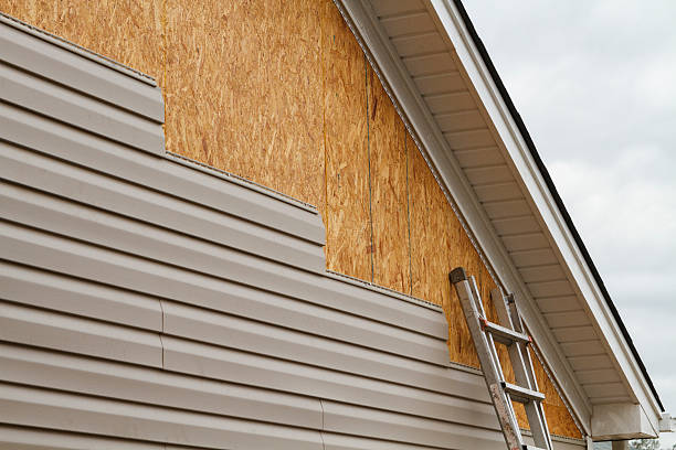 Professional Siding Replacement technician working in Shadyside, OH